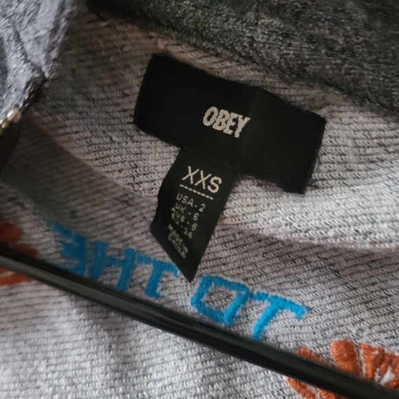 Embroidered obey hoodie - Picture 2 of 4